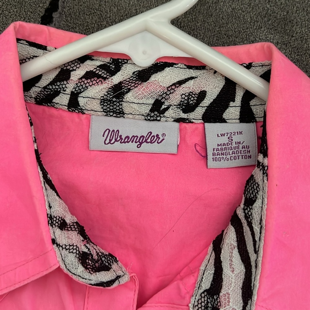Pink Wrangler button down! - Picture 2 of 2